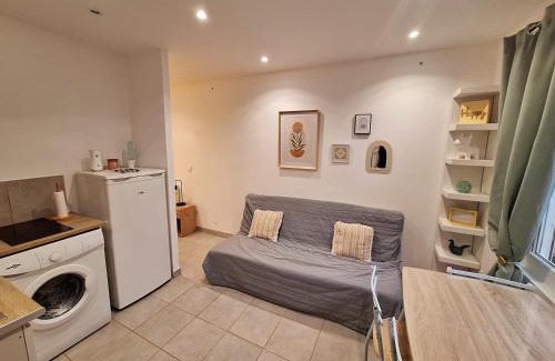Meze Apartment | Casa Pastel