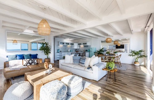 Eastern Malibu House | Casa Penelope by Oraklus