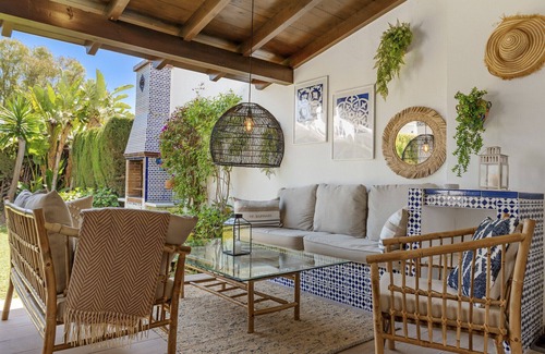 New Golden Mile Ski Chalet | Casa Pentique - Lovely 3Bed Family Townhouse!