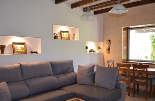 Son Ferrer Ski Chalet | CASA PIEDRA FOR 5 PEOPLE, COZY, WITH POOL, WIFI AND AIR CONDITIONING