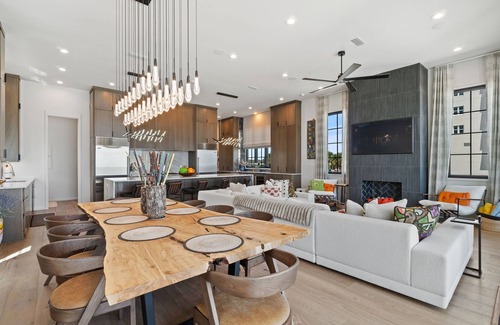 Ono Island House | Casa Playa at Eleanor Beach - Stunning 5BR Beachfront Home w/Private Pool