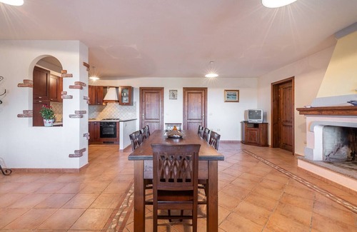 Siniscola Apartment | CASA POMPIA 5: holiday home surrounded by greenery