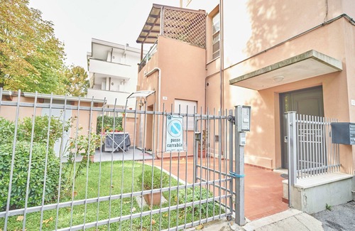 Miramare Apartment | Casa Ponti - Two Bedroom Apartment, Sleeps 5
