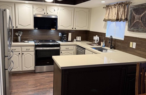 Paradise Valley Village Condo | CASA RANCHERO/Cowboy up looking over the Golf Course.