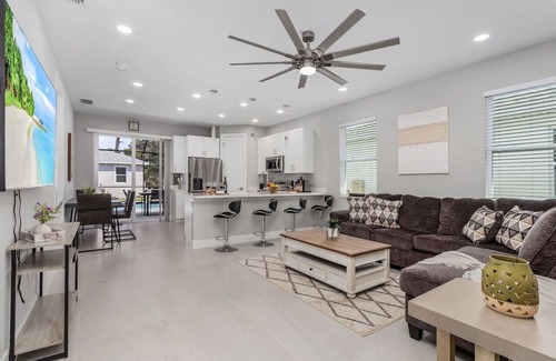 Bonita Springs House | Casa Rio! Modern Pool/Spa Home!