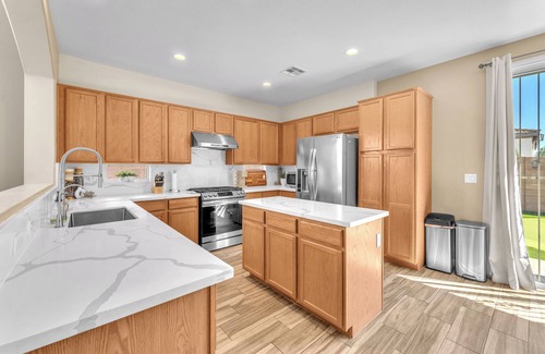 McCullough Hills House | Casa Rocky Star 3-bedroom 3 bath house w/AC in Henderson