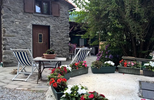 Pian dei Manzi House | Casa Rosa "Casa Stefano"