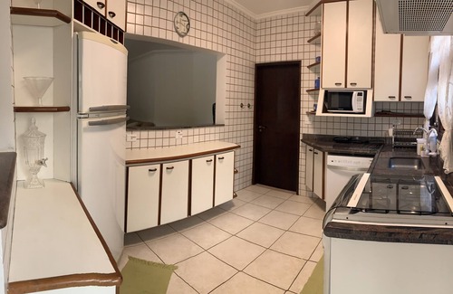 Riviera de Sao Lourenco House | Casa Rosa/Riviera - near shopping center