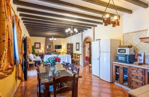 Malaga-Este Villa | Casa Rural Castillo Málaga by Ruralidays