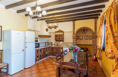 Malaga-Este Villa | Casa Rural Castillo Málaga by Ruralidays
