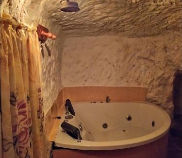 Alcala del Jucar Apartment | Casa Rural con Jacuzzi Paraíso del Júcar