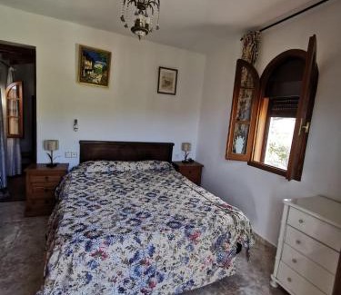 Vinuela House | Casa Rural El Castillo