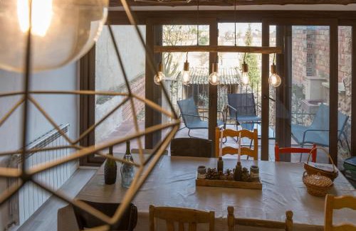 Almatret Apartment | Casa Rural Encantadora