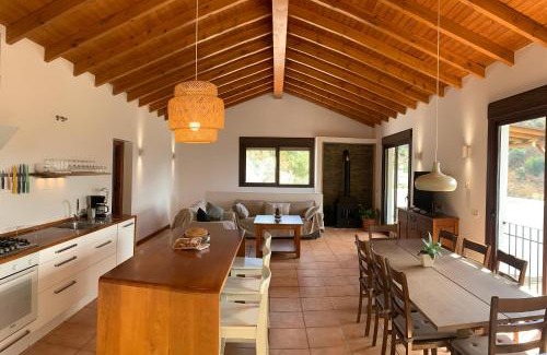 Alora Ski Chalet | Casa Rural Las Angosturas (Caminito del Rey)