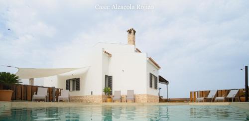 Trebujena House | Casa Rural Mirador del Guadalquivir-Refugio con Piscina y Chimenea