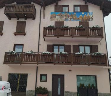 Pinzolo House | Casa Salvaterra Affittacamere