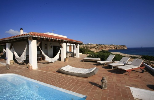 Formentera Villa | Casa Senrramada, Villa on the seafront