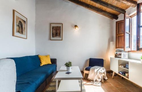 Pinos del Valle House | Casa Sol - traditional village house with pool and view