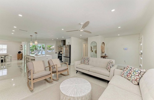 Whitney Beach House | Casa Spoonbill