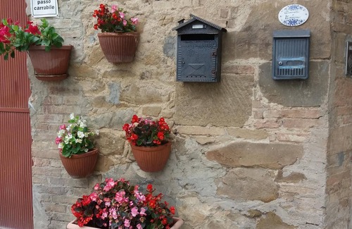 Chianni Apartment | Casa Tarrini Free Wifi and great prices all year round