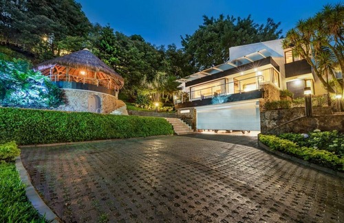 Envigado Villa | Casa Terracina · ★Amazing 5BR Mansion with private Pool &★