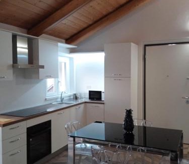 Roddi Apartment | Casa Tuja