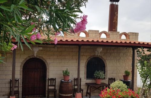 Arenzana de Abajo House | CASA TURÍSTICA Villa Carmen, CON CHIMENEA, AMPLIA ZONA DE JARDÍN, BARBACOA, PISCINA Y GARAJE