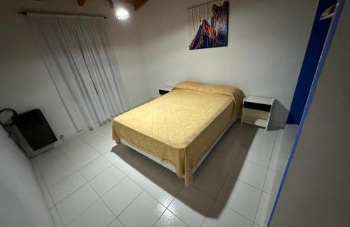 Monte Hermoso House | Casa ubicada en Monte hermoso, cómoda y con buena ubicación, entrada de autos, parrilla y más