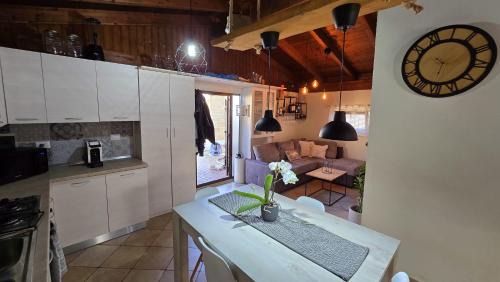 Alliste Ski Chalet | Casa Vacanza Kalispera