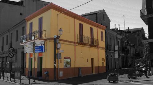 Iglesias Historic Centre House | Casa Vacanze La Pavoncella