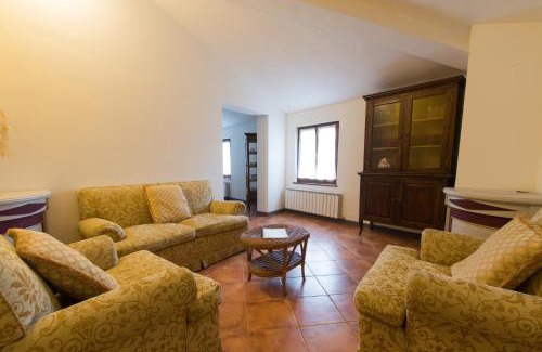 Monte Benichi House | Casa Vacanze Villa Giusterna
