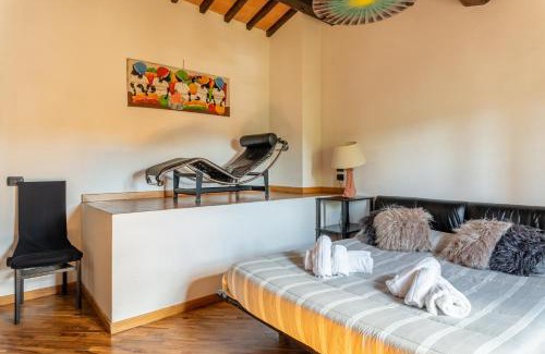 Gambassi Terme House | Casa Vecchia Rooms and Parking