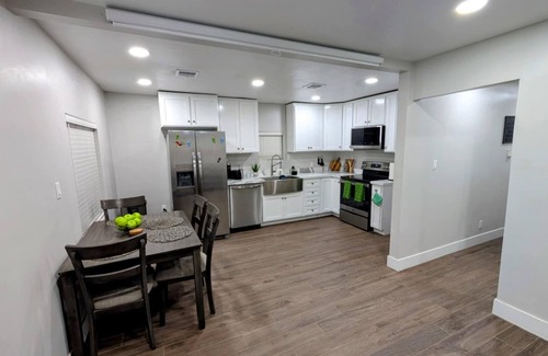 Yuma House | Casa Vera - Charming fully remodeled house on large lot with mini theater