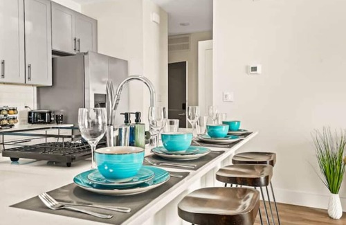 Old East Dallas Apartment | Casa Verde - 1 BR 2 Beds 5min DT & Deep Ellum