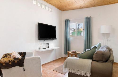 Moya Apartment | Casa Verol B