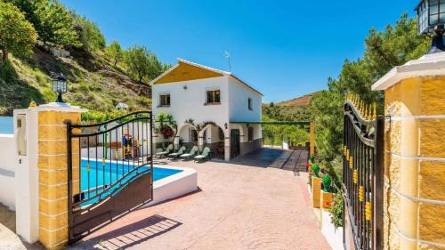 Alozaina House | Casa Victoria Alozaina by Ruralidays
