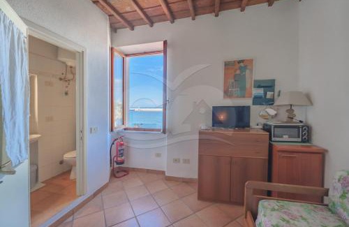 Marciana Marina Apartment | Casa Vittoria sul Lungomare - Goelba