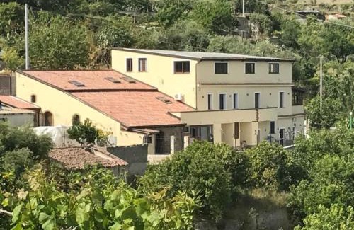 Santa Teresa di Riva Apartment | Casal Trinacria