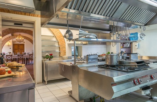 Le Piazze Villa | Casale Brolio 12+2, Emma Villas