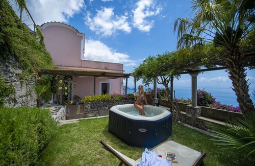 Praiano Ski Chalet | Casale Fralisa - Marvelous terrace and hot tub with sea view