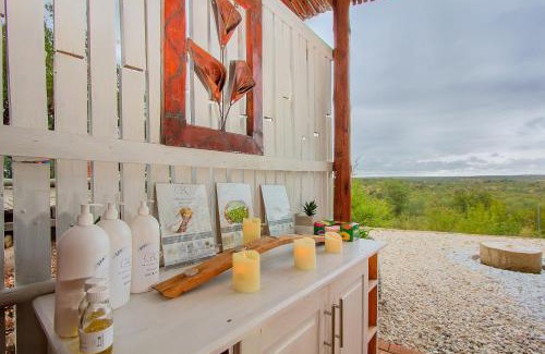 Phalaborwa Cabin | Casart Game Lodge