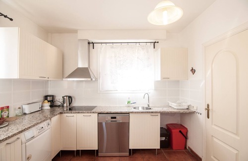 Begur Apartment | Casas-Buendia Elegant and spacious apartment by the pool