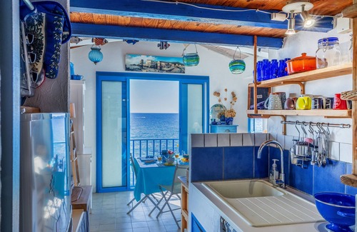 Erbalunga Ski Chalet | Casatta Ricci, house on the water with direct access to the sea