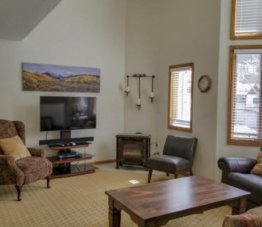 Ouray House | Cascade Three Bedroom Three Bath – C03