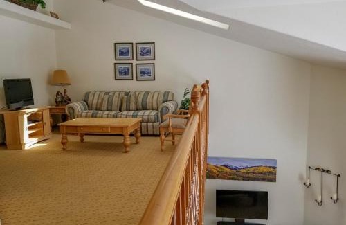 Ouray House | Cascade Three Bedroom Three Bath – C03