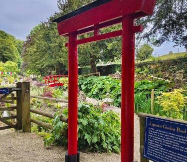Bonsall Bed & Breakfast | Cascades Gardens