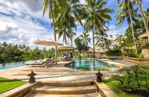 Andong Resort | CasCades Suites