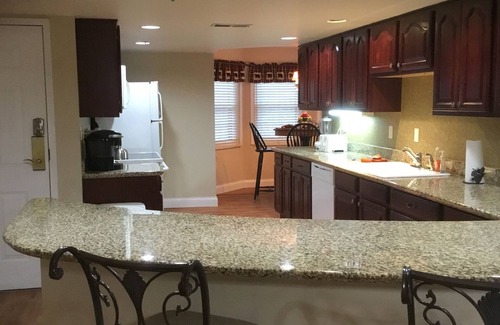 Gatlinburg Condo | Cascading Creek/Gatehouse Condos/2 Bedr./6th Floor