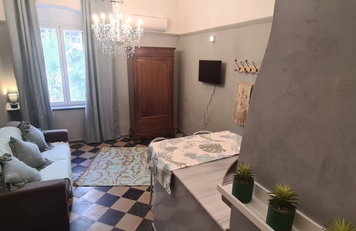 Municipio 5 Apartment | Case di Paola via Napoli house from the early 1900s in the center of Bari