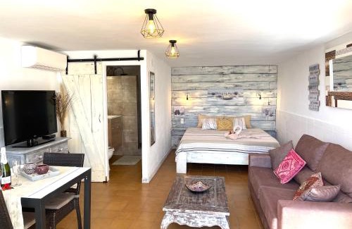 Vinuela Bed & Breakfast | Casira, casitas en kamers, Viñuela, Andalucía